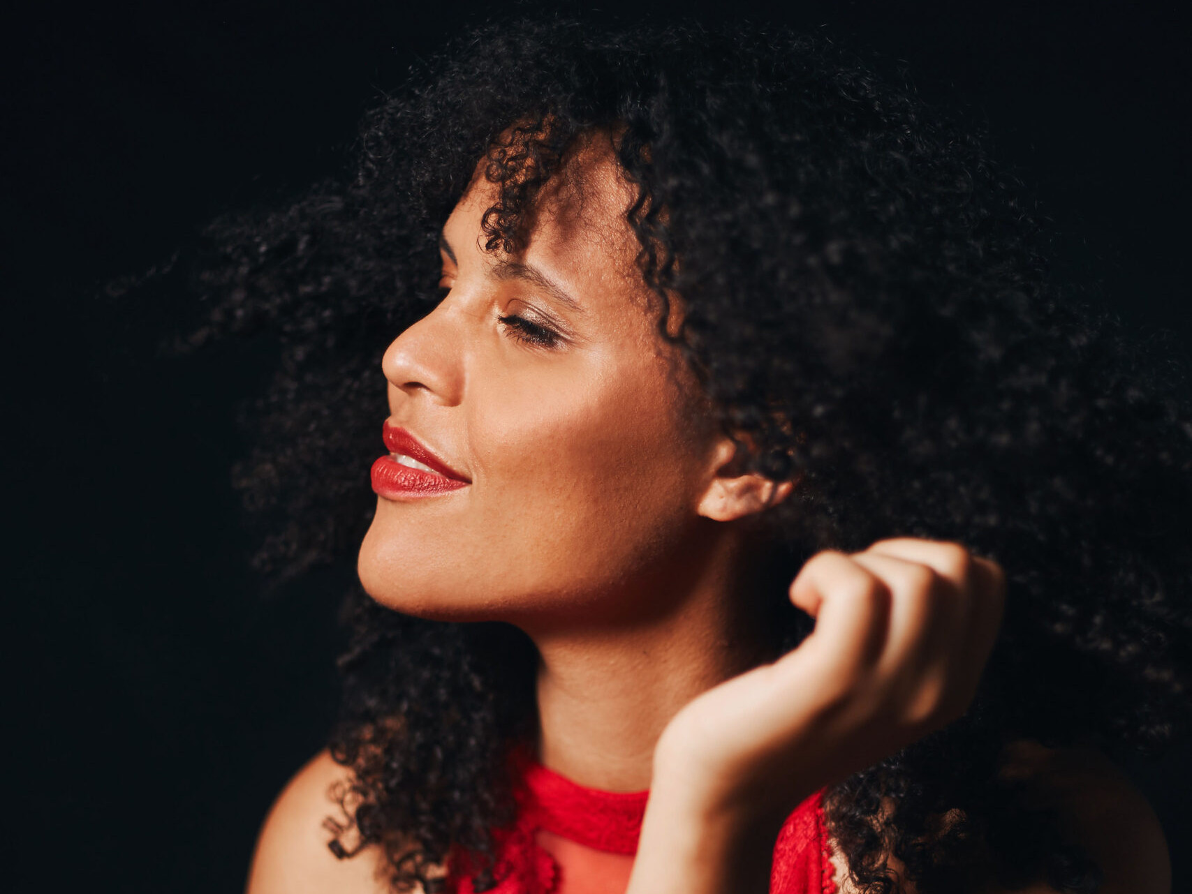  Yasmin Sidibe<br>With her music, the soul/RnB artist appeals to people who are looking for connection. Her German lyrics are a call for self-reflection.