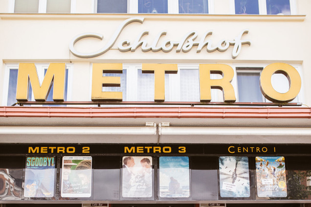 Metro Kino von vorne