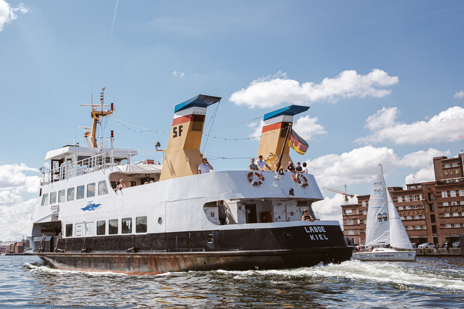  Experience the Kiel Fjord on the water during a harbor cruise!